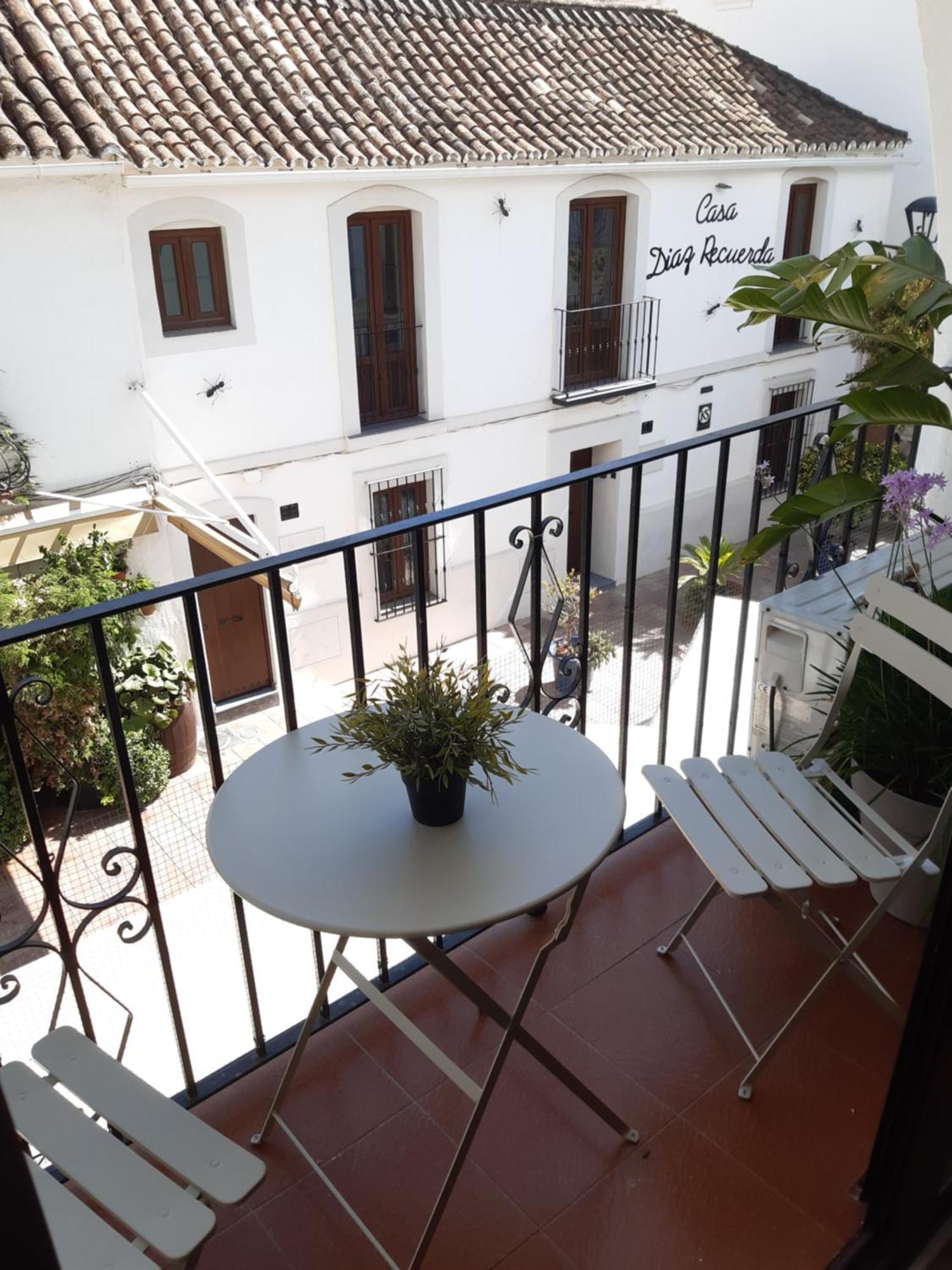 Impressive Apartment With 3 Bedrooms Metres From The Beach 埃斯特波纳 外观 照片