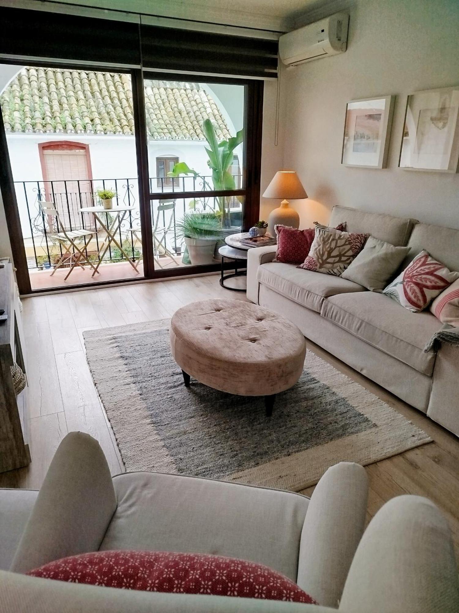 Impressive Apartment With 3 Bedrooms Metres From The Beach 埃斯特波纳 外观 照片