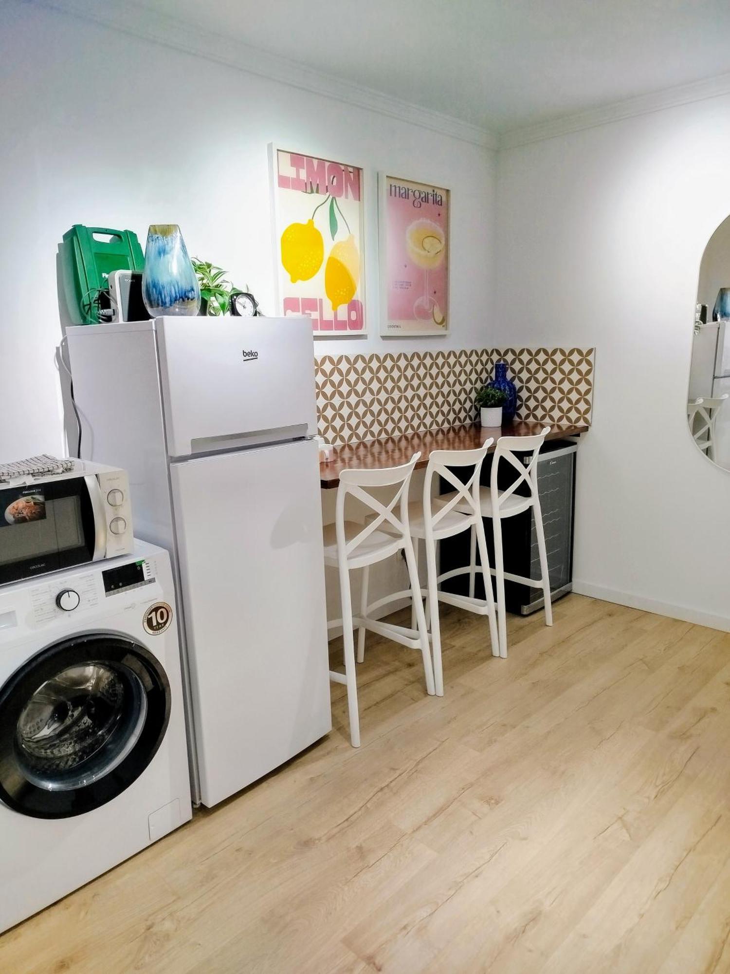 Impressive Apartment With 3 Bedrooms Metres From The Beach 埃斯特波纳 外观 照片